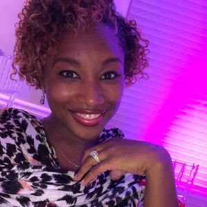 Meet your Posher, Dana